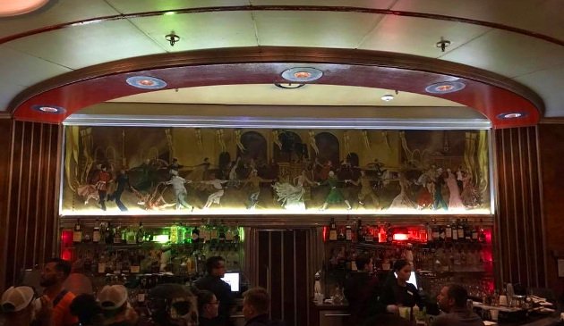 The Queen Mary Observation Bar – Long Beach